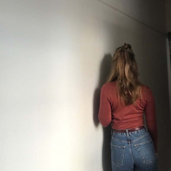 Turtle-Neck Knit Sweater - Pure Wool - Picture 3 of 8